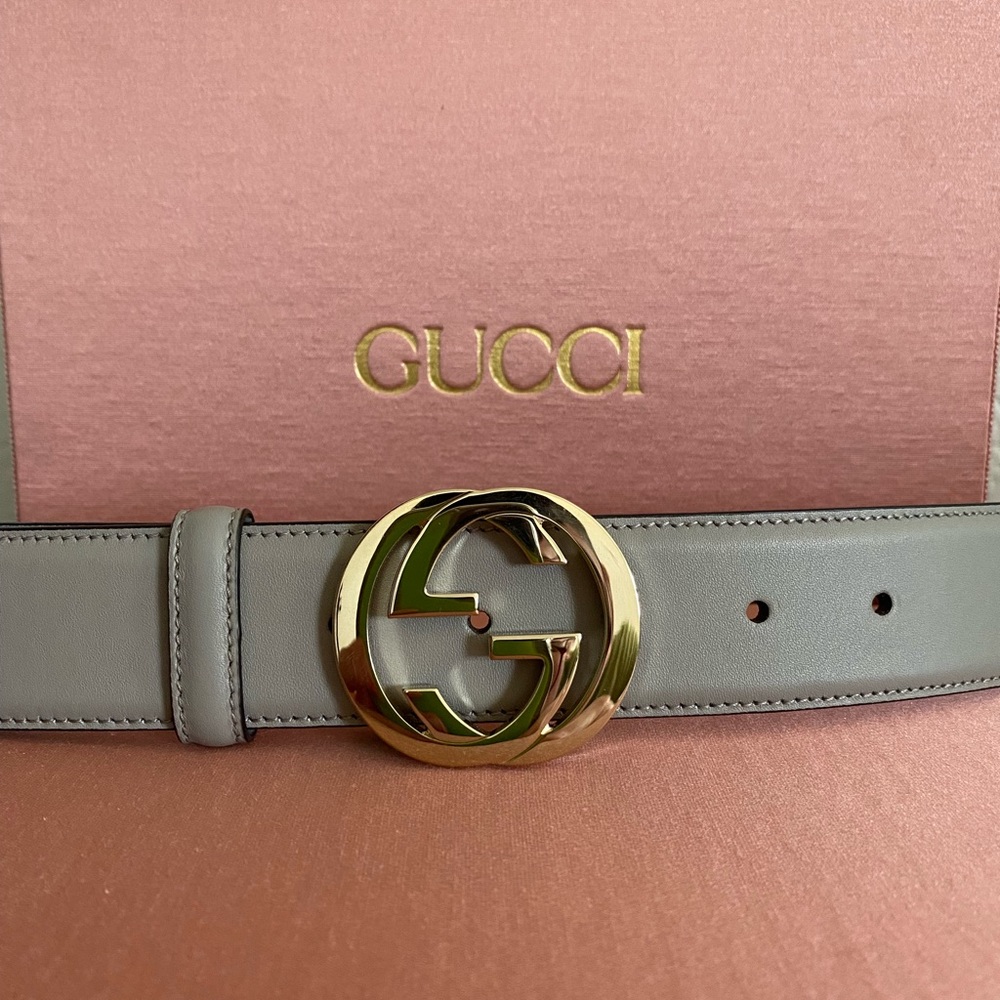 Unisex grey Gucci belt with silver buckle